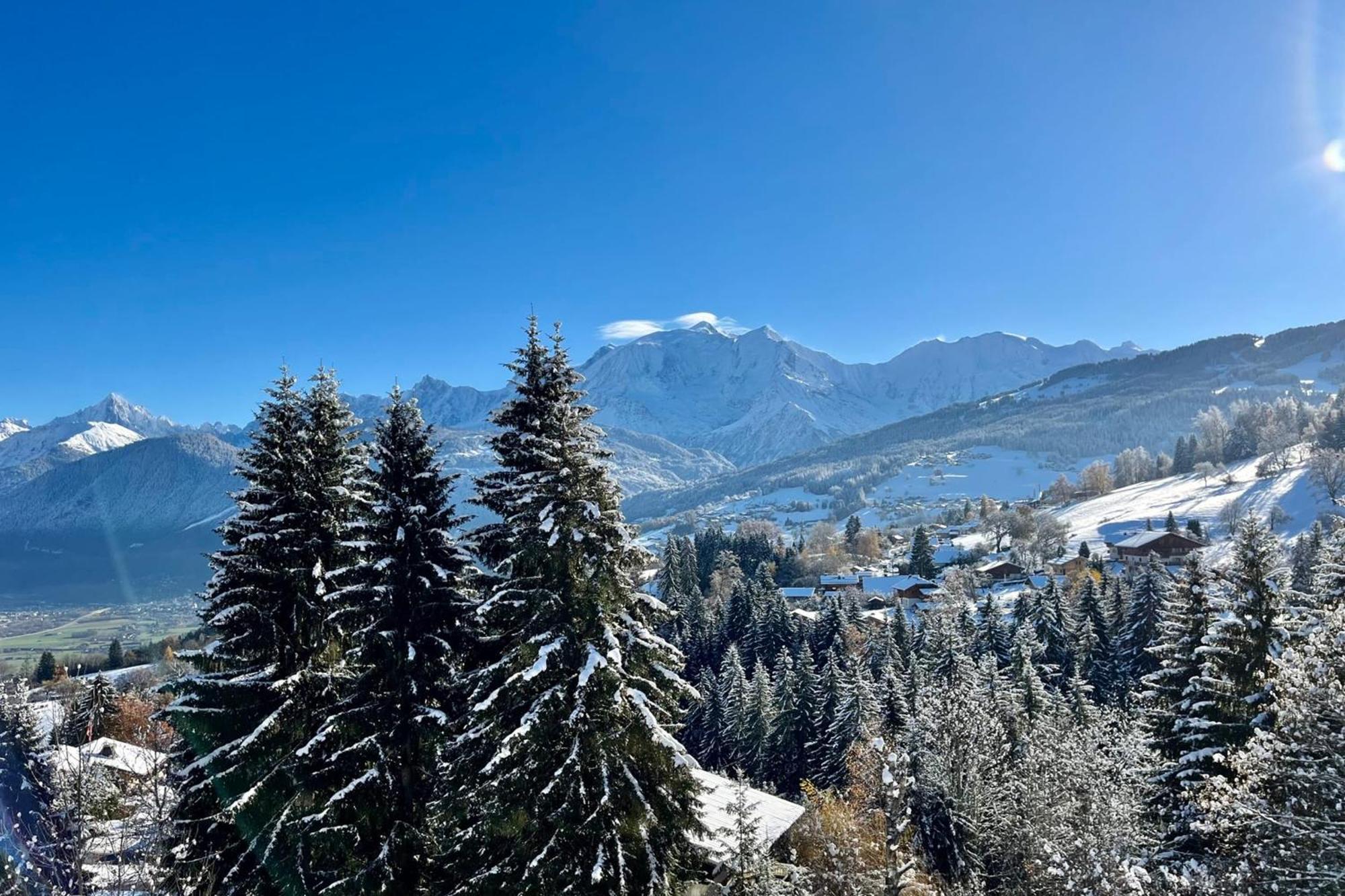 Superb Cosy Apartment With Balcony Combloux Luaran gambar